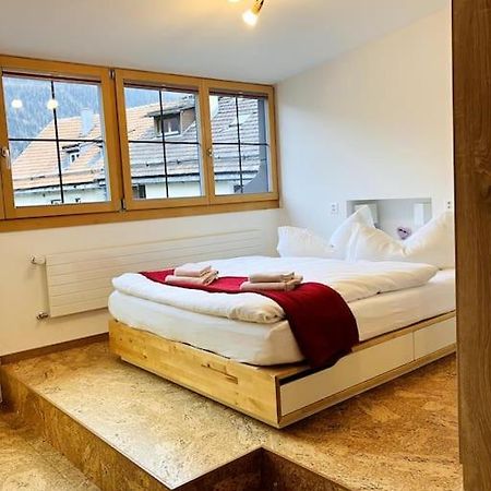 Chesa Margadant Apartment Zuoz Bagian luar foto
