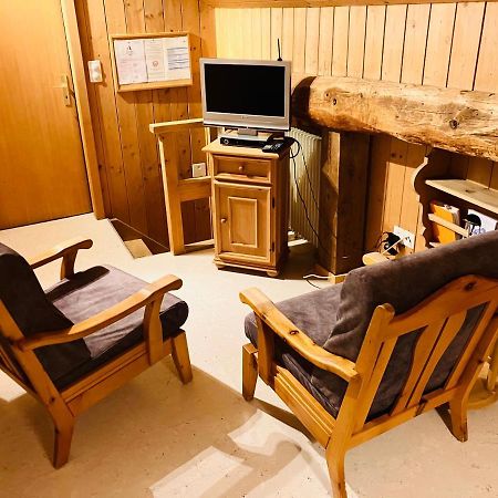 Chesa Margadant Apartment Zuoz Bagian luar foto