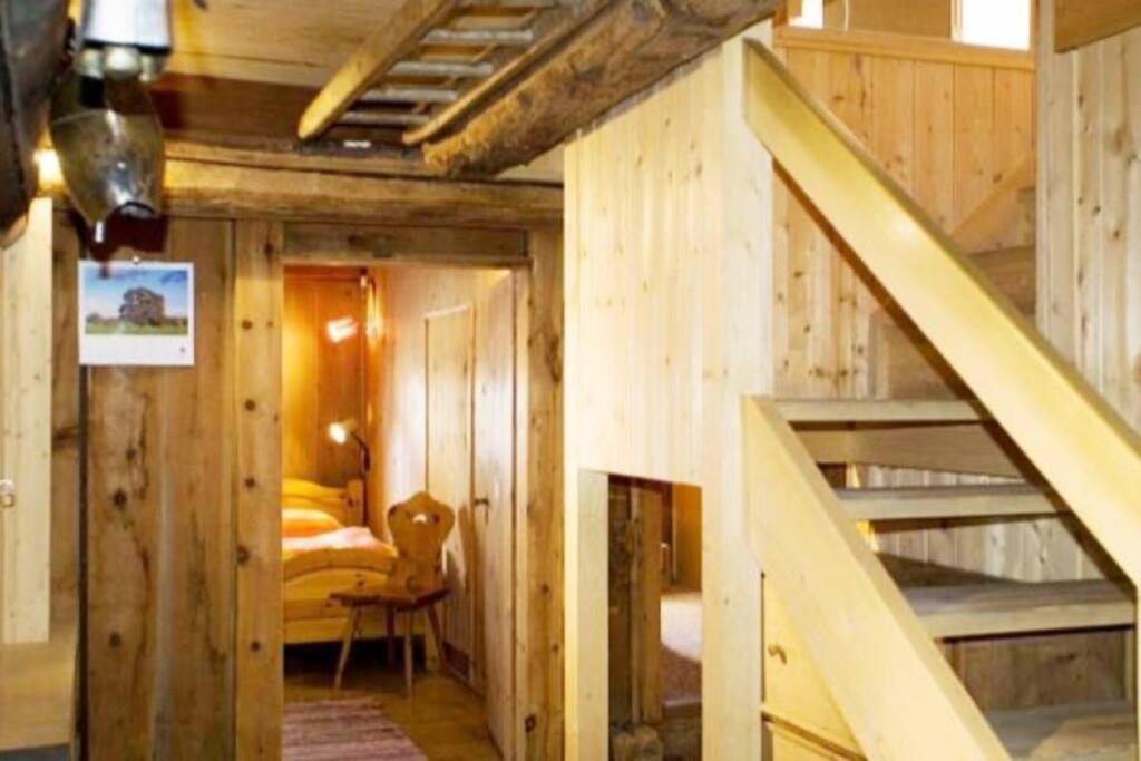 Chesa Margadant Apartment Zuoz Bagian luar foto