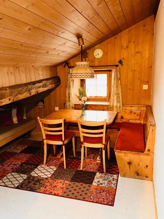Chesa Margadant Apartment Zuoz Bagian luar foto